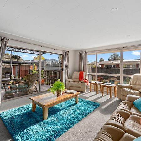 Leave Of Absence - Christchurch Holiday Home Bagian luar foto