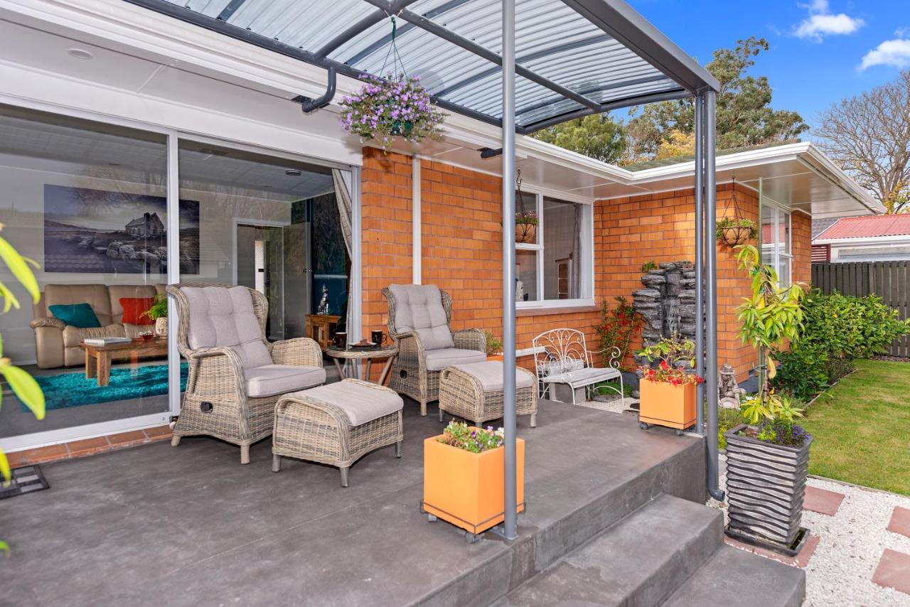 Leave Of Absence - Christchurch Holiday Home Bagian luar foto