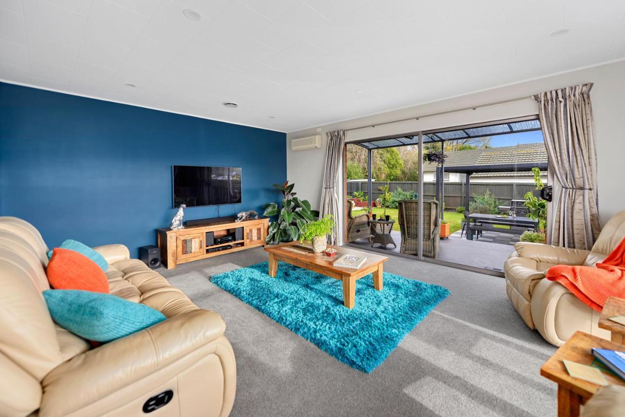 Leave Of Absence - Christchurch Holiday Home Bagian luar foto
